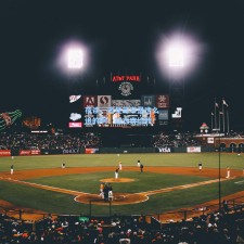 夜读，追星可不是这么追的啊！球衣寄给我！