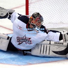 防线变尖刀！昔日诟病红后卫群爆发，三箭定江山改写战局